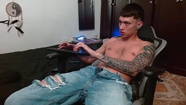 aaron blug online show from 11.10.25