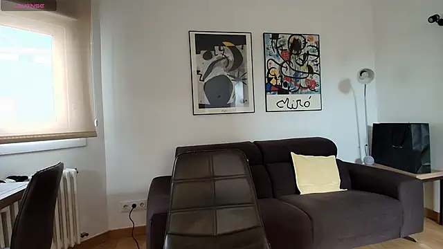 Arya 33 online show from 10.24.25