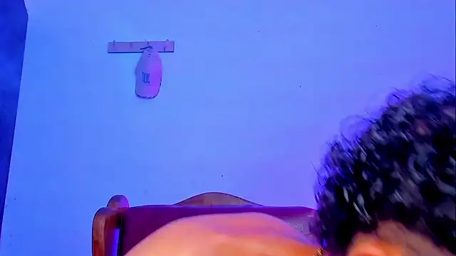 Snapshot of visaelX chatting on 12.21.24 visaelX online show from 12.21.24