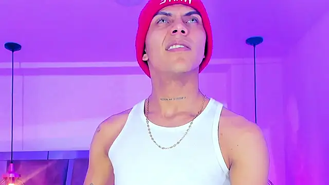 Snapshot of visaelX chatting on 01.27.25 visaelX online show from 01.27.25