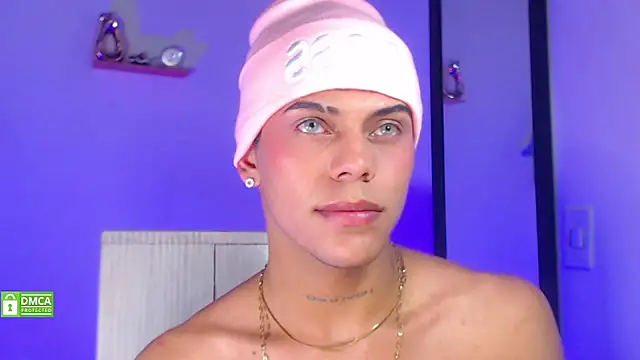 Snapshot of visaelX chatting on 03.19.25 visaelX online show from 03.19.25