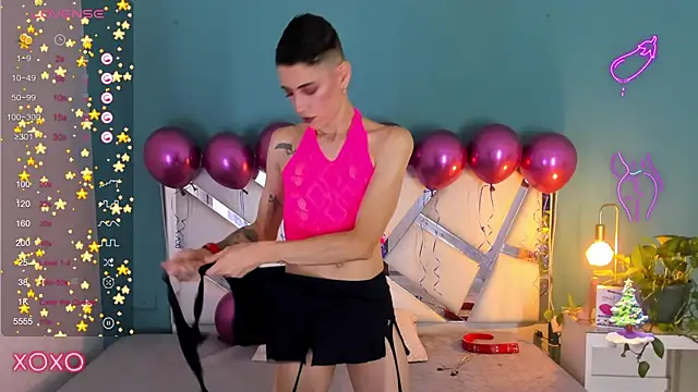 Snapshot of dominic_thailor chatting on 12.24.24 dominic thailor online show from 12.24.24