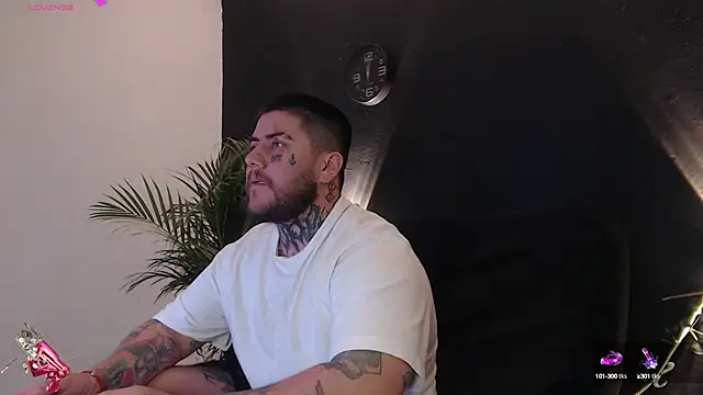 Ash gusbig online show from 02.25.25