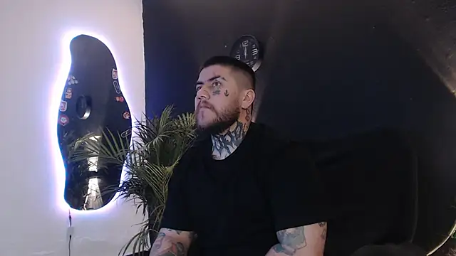 Ash gusbig online show from 03.18.25