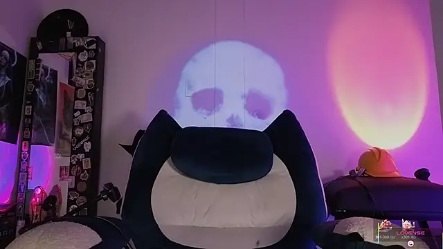 Ash gusbig online show from 12.23.25