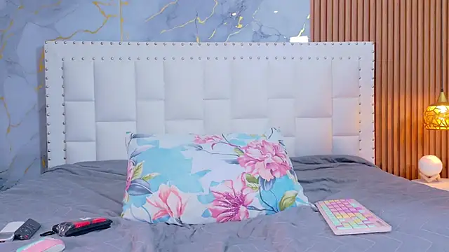 indianschoolgirl online show from 12.04.25