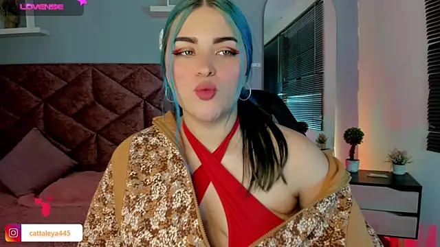 Snapshot of cattaleya___ chatting on 01.16.25 cattaleya online show from 01.16.25