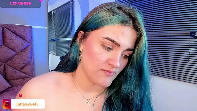 Snapshot of cattaleya___ chatting on 02.11.25 cattaleya online show from 02.11.25