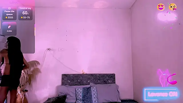 carolinemiller7 online show from 03.28.26