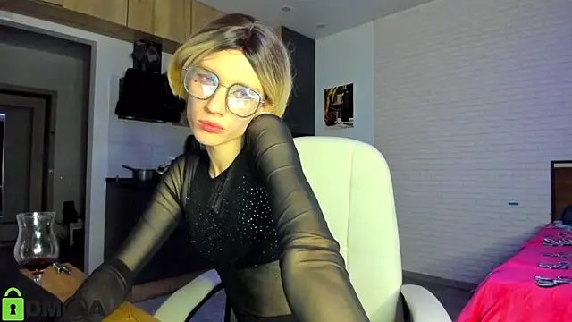  Alice Kitty online show from 10.26.25