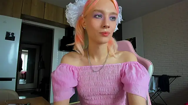 Snapshot of _Alice_Kitty chatting on 07.08.26 Alice Kitty online show from 07.08.26