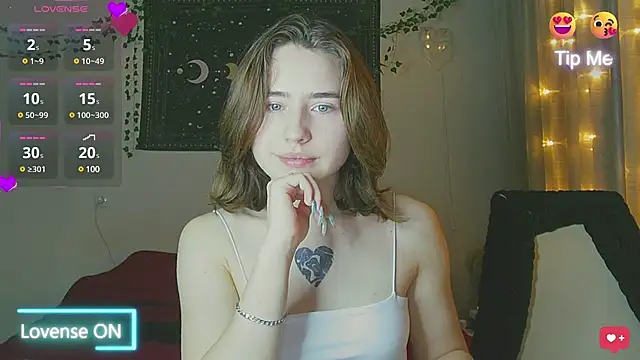 Snapshot of Aurora_workerr chatting on 12.25.24 Aurora workerr online show from 12.25.24