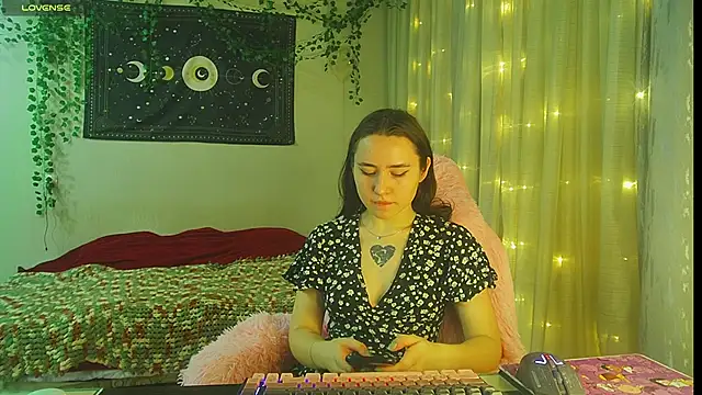 Aurora workerr online show from 12.21.25