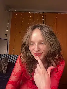 MikkyMoony online show from 12.26.24