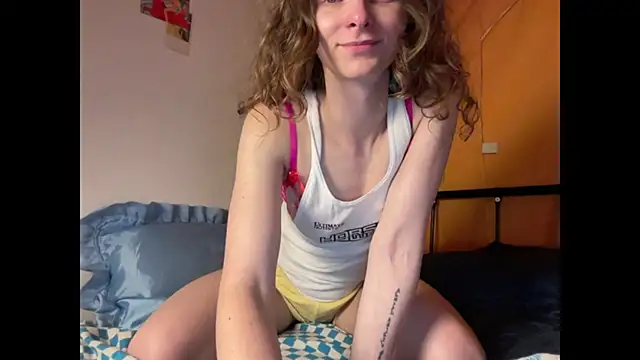 MikkyMoony online show from 09.20.25