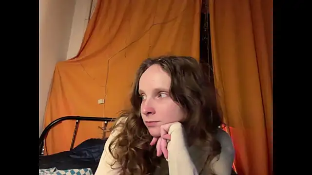 MikkyMoony online show from 09.23.25