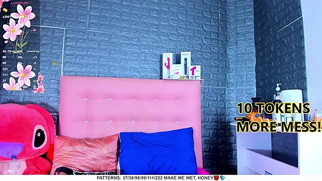 Snapshot of AriannaLewiis chatting on 01.16.25 AriannaLewiis online show from 01.16.25