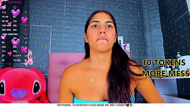 Snapshot of AriannaLewiis chatting on 01.18.25 AriannaLewiis online show from 01.18.25