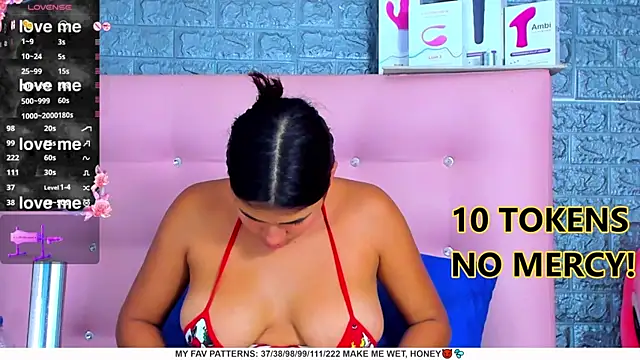 Snapshot of AriannaLewiis chatting on 01.30.25 AriannaLewiis online show from 01.30.25