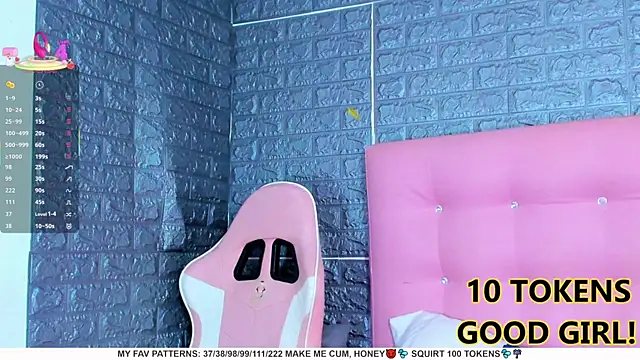 Snapshot of AriannaLewiis chatting on 03.07.25 AriannaLewiis online show from 03.07.25