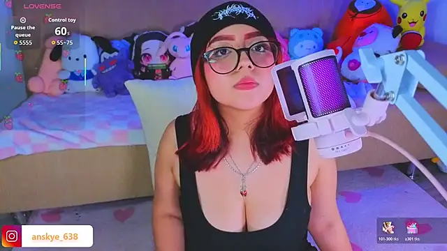 AnngelaSkye online show from 11.12.25