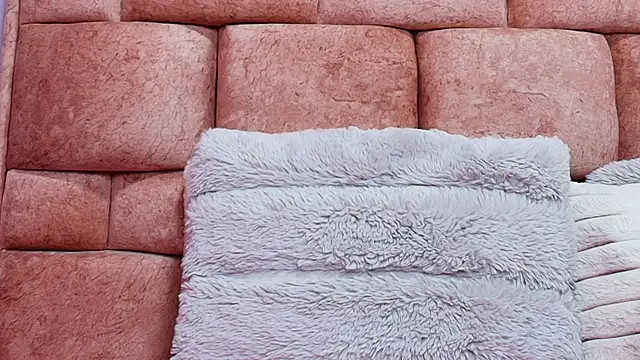 Snapshot of katecooper chatting on 03.10.25 katecooper online show from 03.10.25