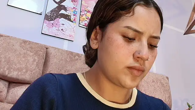 Snapshot of katecooper chatting on 09.09.25 katecooper online show from 09.09.25