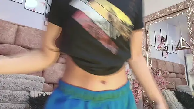 Snapshot of katecooper chatting on 09.19.25 katecooper online show from 09.19.25