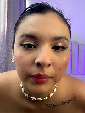 Snapshot of Madyson_Hot chatting on 10.15.25 Madyson Hot online show from 10.15.25