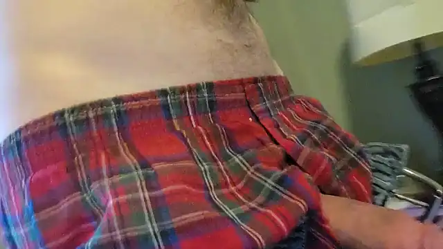 Snapshot of Bigoleslong98765 chatting on 10.16.25 Bigoleslong98765 online show from 10.16.25