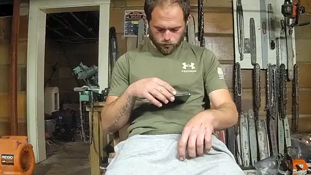 Snapshot of Bigoleslong98765 chatting on 10.23.25 Bigoleslong98765 online show from 10.23.25