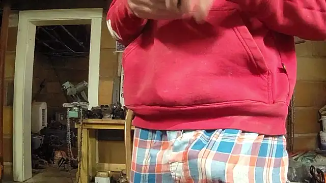 Snapshot of Bigoleslong98765 chatting on 10.28.25 Bigoleslong98765 online show from 10.28.25