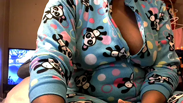 EbonyFetishQueen online show from 11.11.25