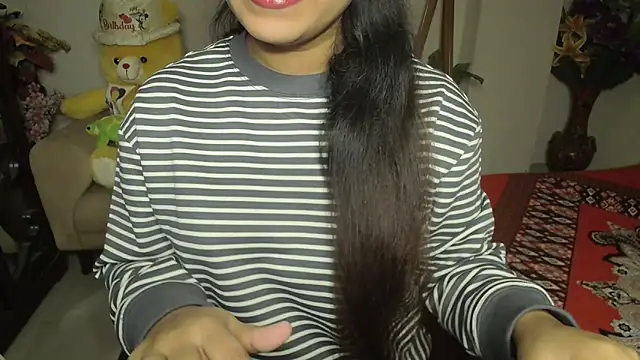 Snapshot of Most-Beautiful-Queen chatting on 12.23.24 Most-Beautiful-Queen online show from 12.23.24
