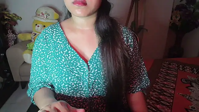 Snapshot of Most-Beautiful-Queen chatting on 12.28.24 Most-Beautiful-Queen online show from 12.28.24