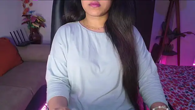 Snapshot of Most-Beautiful-Queen chatting on 03.22.25 Most-Beautiful-Queen online show from 03.22.25