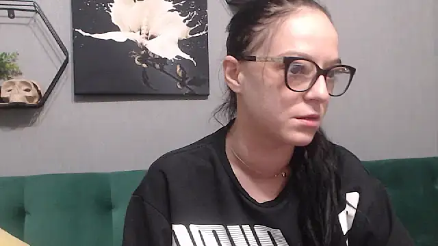 IzabelllNoir online show from 02.21.25