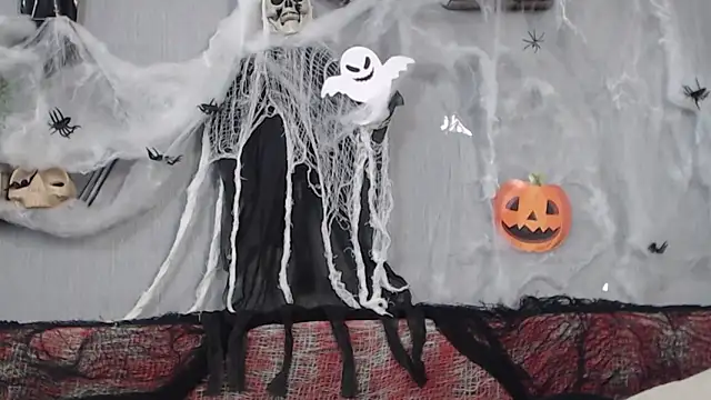 IzabelllNoir online show from 10.20.25