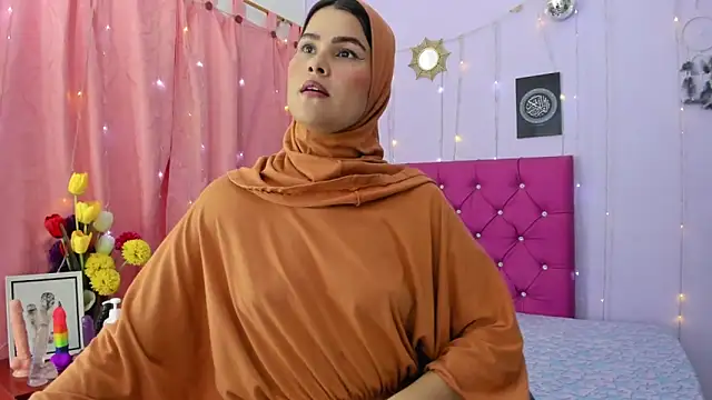 AishaAmin  online show from 12.18.24