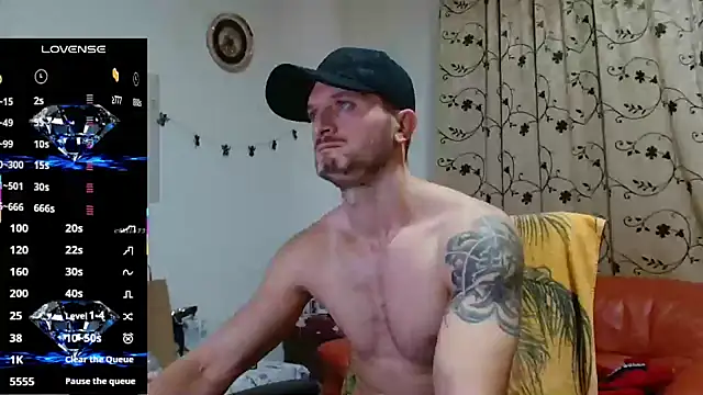 cuple hoot  online show from 10.29.25