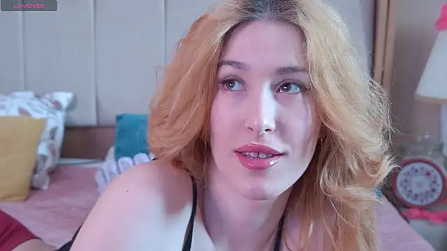 SerenaBennet online show from 02.23.25