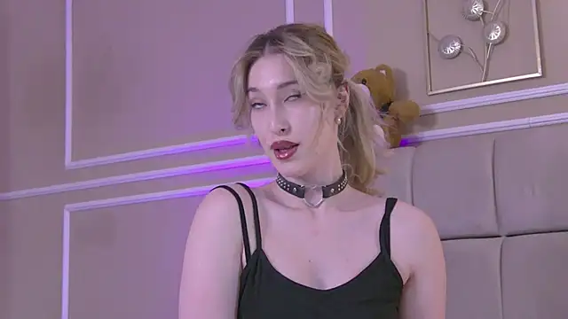 SerenaBennet online show from 03.09.26