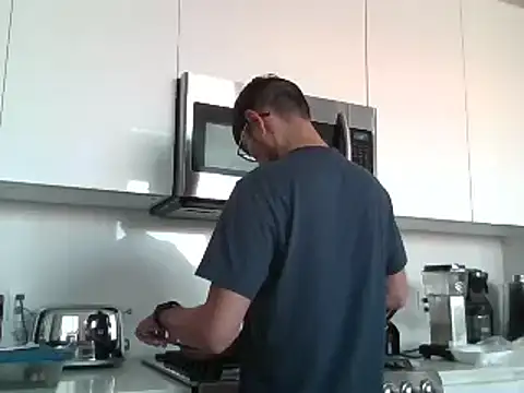 Snapshot of spence204011 chatting on 12.31.24 spence204011 online show from 12.31.24