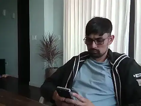 Snapshot of spence204011 chatting on 01.01.25 spence204011 online show from 01.01.25