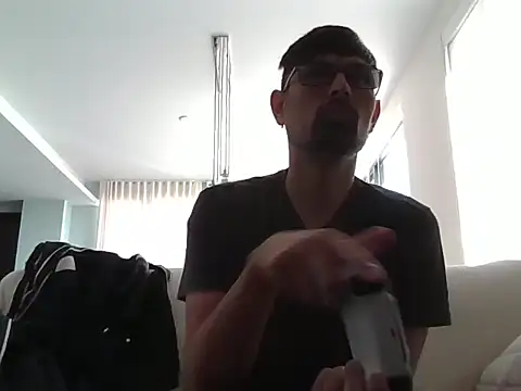 Snapshot of spence204011 chatting on 01.05.25 spence204011 online show from 01.05.25