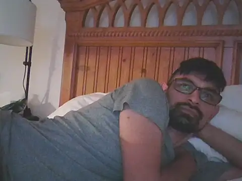 Snapshot of spence204011 chatting on 10.23.25 spence204011 online show from 10.23.25