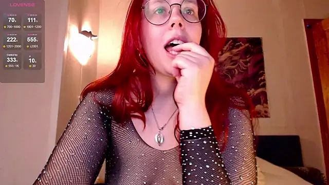 Snapshot of VanessaLincum chatting on 09.25.25 VanessaLincum online show from 09.25.25