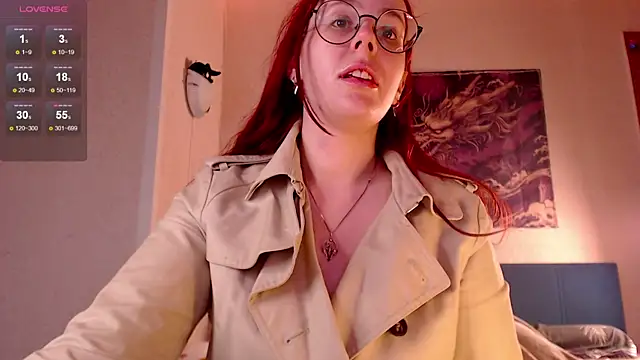 Snapshot of VanessaLincum chatting on 10.21.25 VanessaLincum online show from 10.21.25