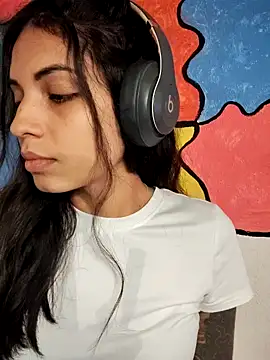 Snapshot of Anifer chatting on 01.15.25 Anifer online show from 01.15.25