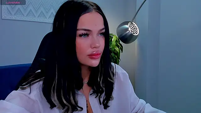 Angel Sapphire  online show from 12.22.24